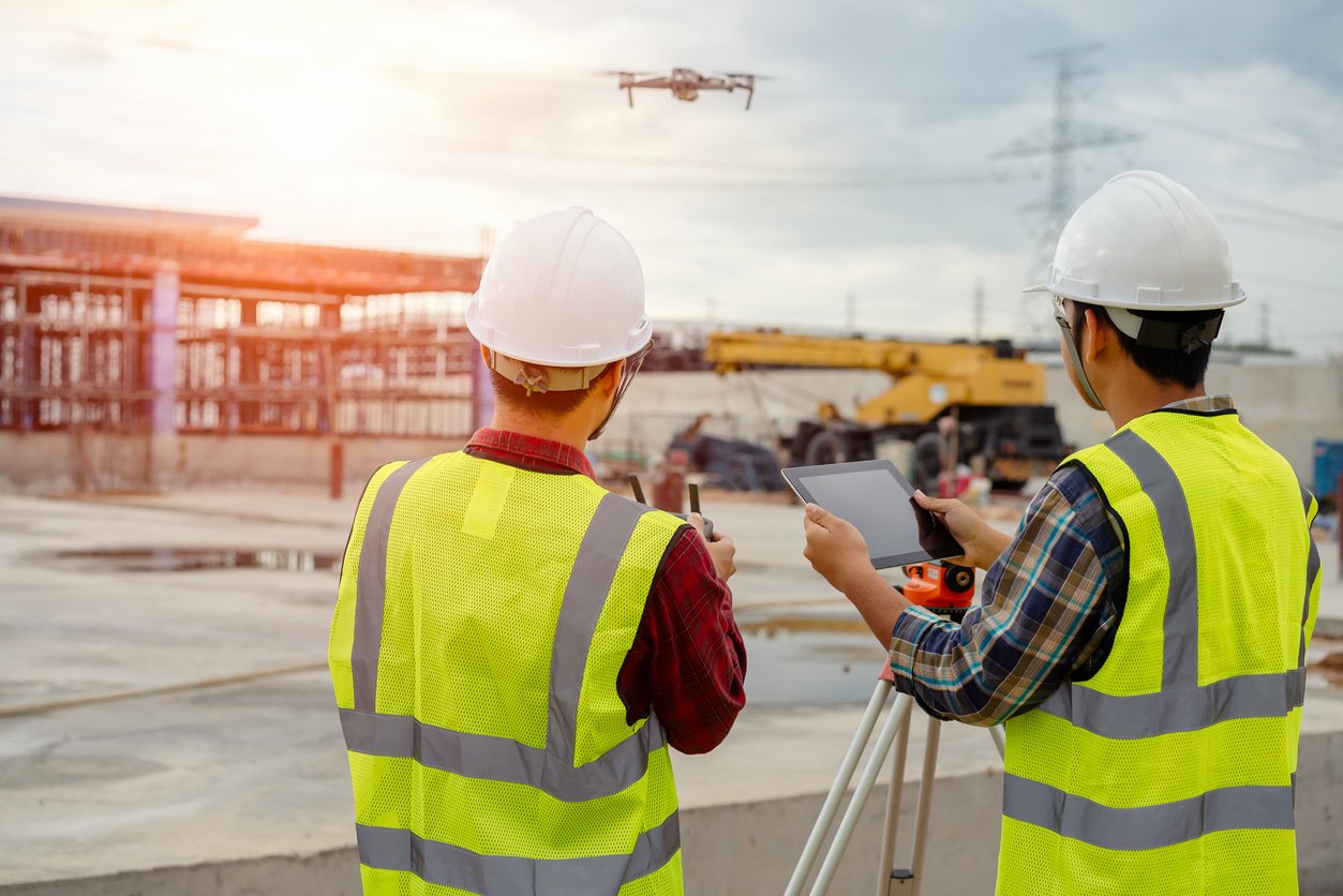 construction-worker-with-drone